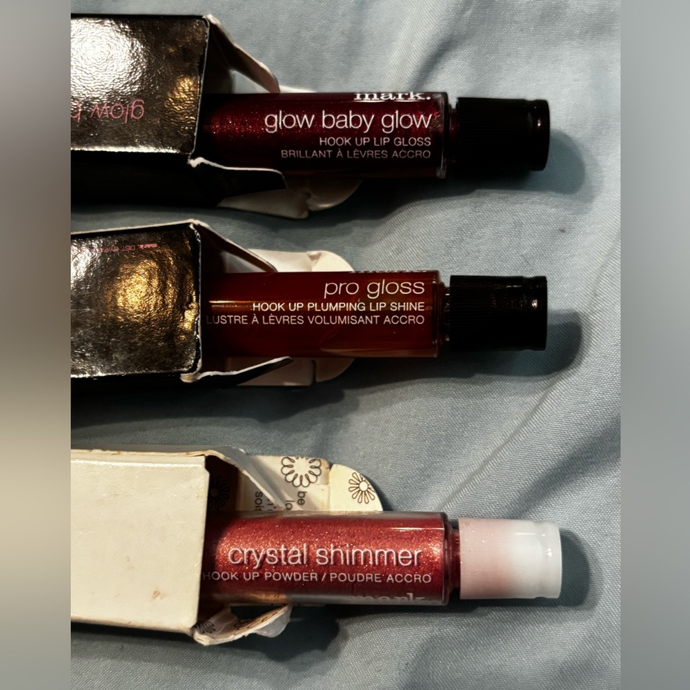 Mark 5 pcSet 3.Glow Baby Glow Lip one Hot super- Spice-1.Crystal Shimmer 2 hooks